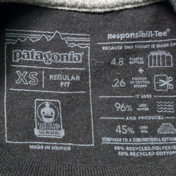 Patagonia P-6 Logo Responsibili-Tee Men’s XS Recycled Logo Tee - Picture 3 of 9